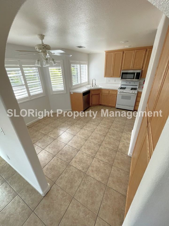515 Misty View Way - Photo 5 of 17