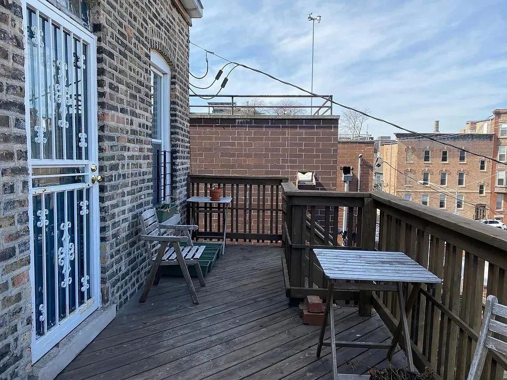 1470 W Huron St #2R - Photo 3 of 12