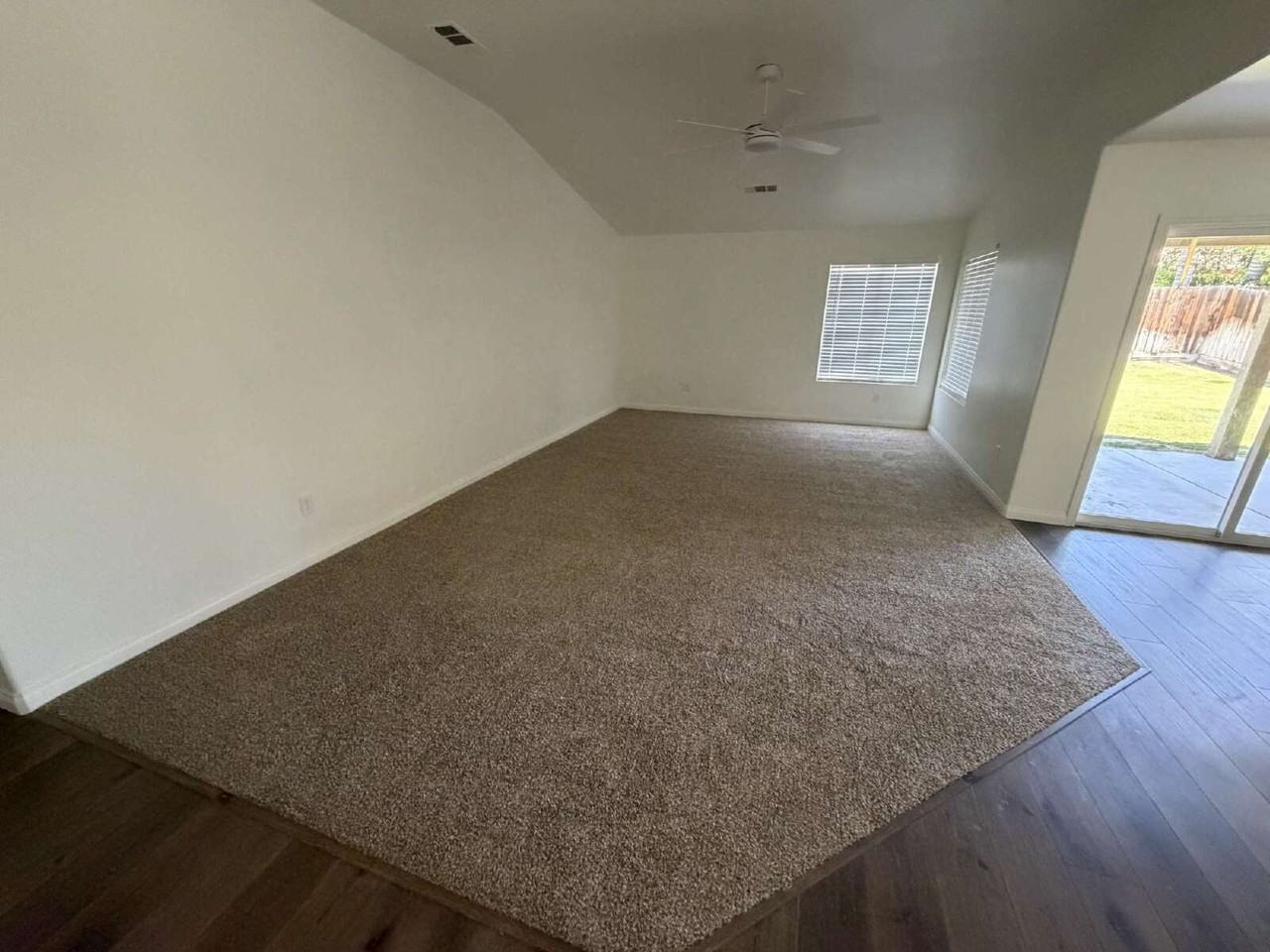 11104 Sonoma Creek Ct - Photo 3 of 9