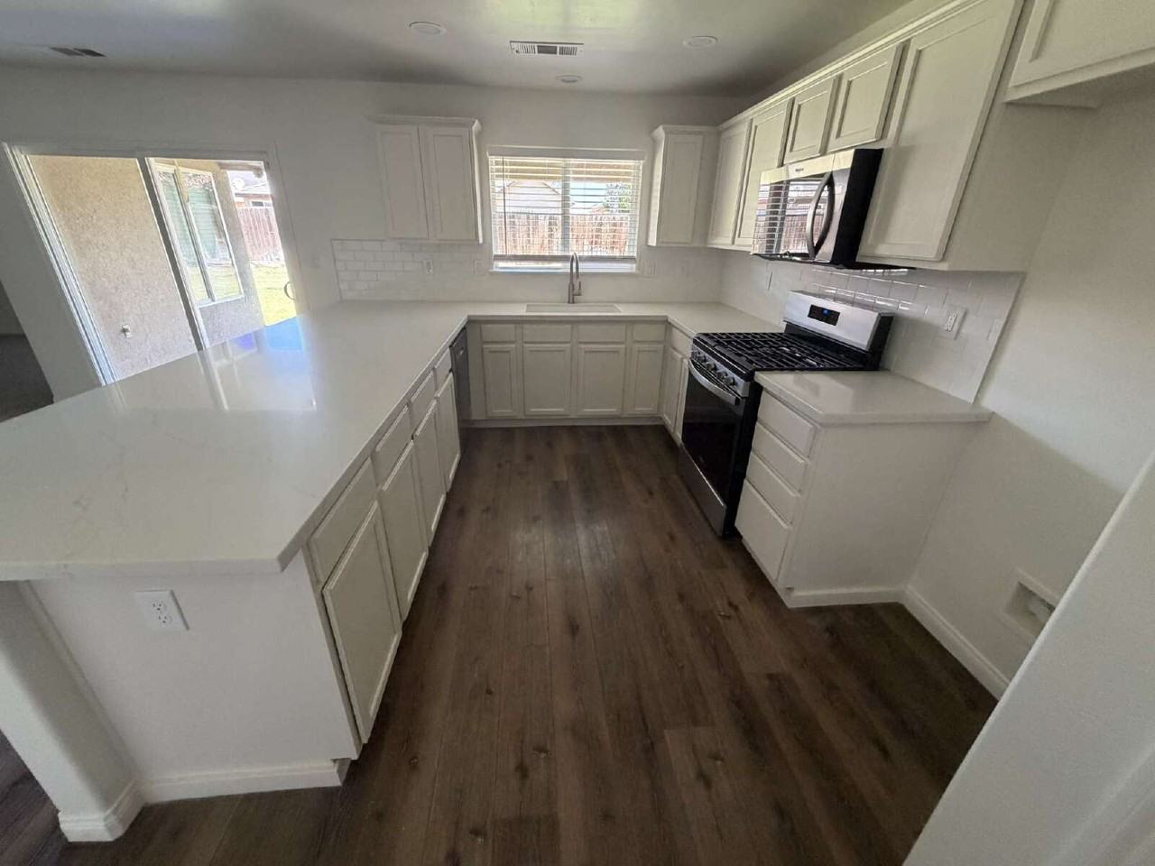 11104 Sonoma Creek Ct - Photo 5 of 9
