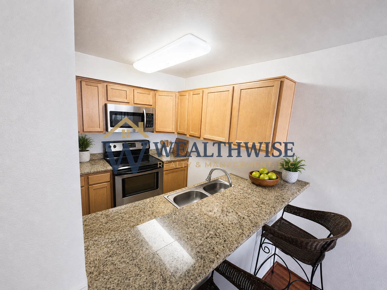 951 N Euclid Ave - Photo 6 of 10