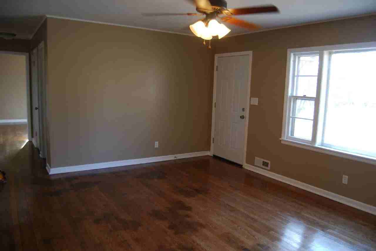 1512 Sw Highway Ln - Photo 3 of 15