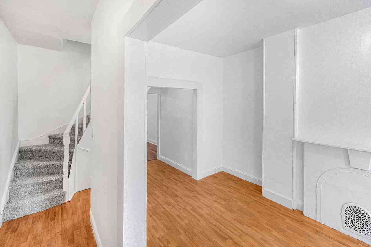 1312 Homewood Ave - Photo 6 of 21