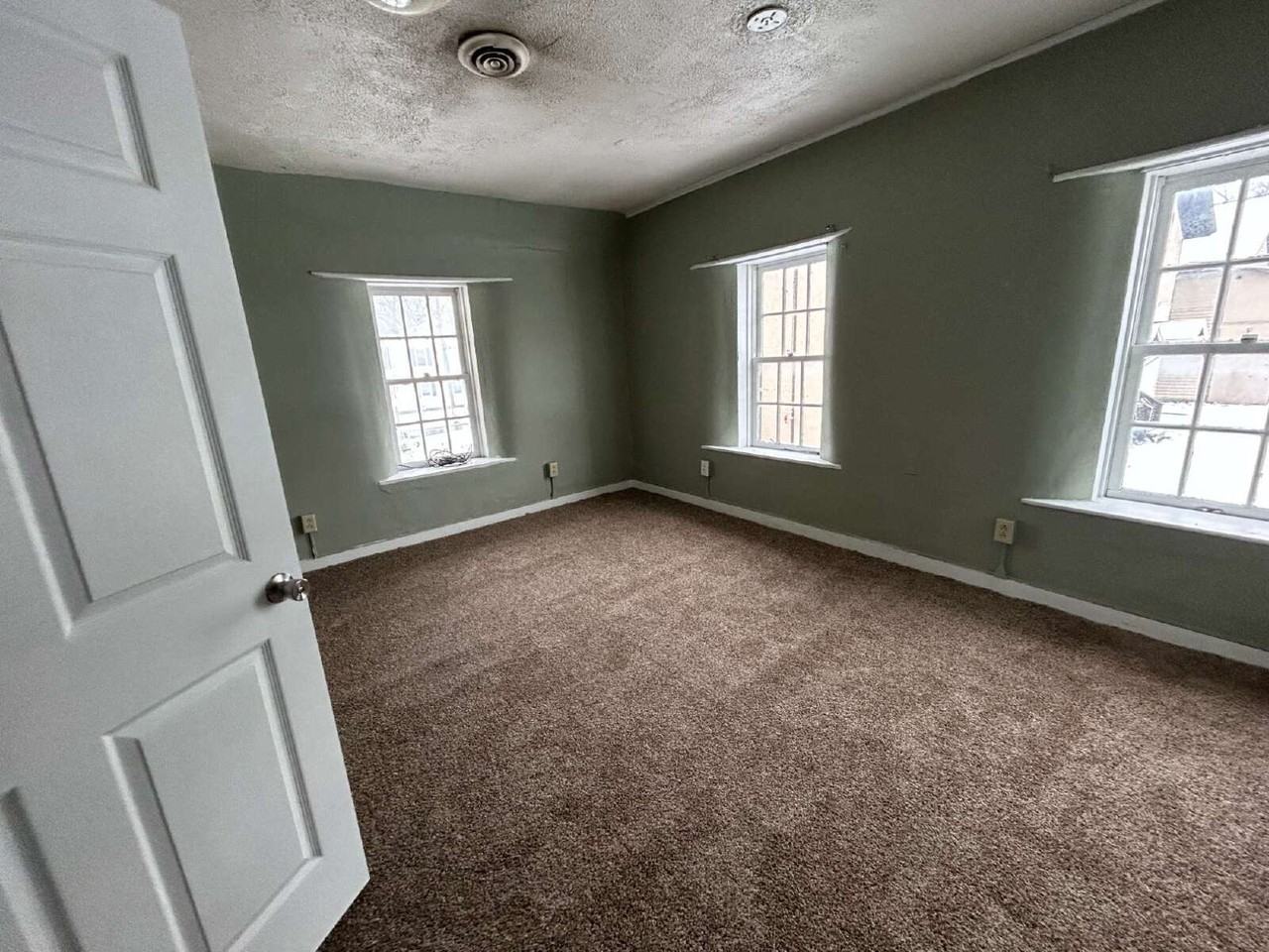 3678 Main St #5 - Photo 7 of 15