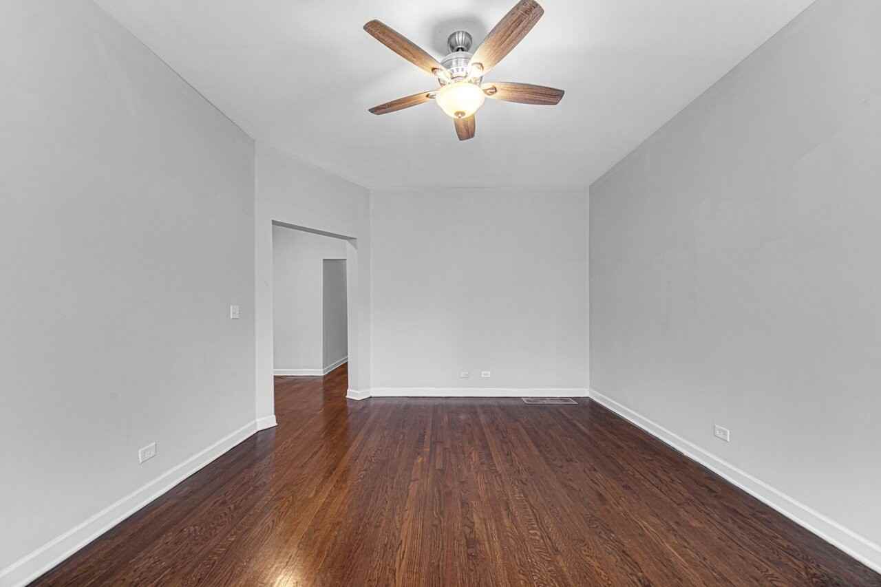 6111 S Eberhart Ave - Photo 3 of 13