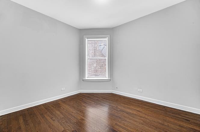 6111 S Eberhart Ave - Photo 5 of 13
