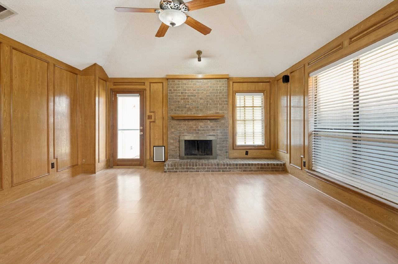 2336 Ridgestone Dr - Photo 4 of 25