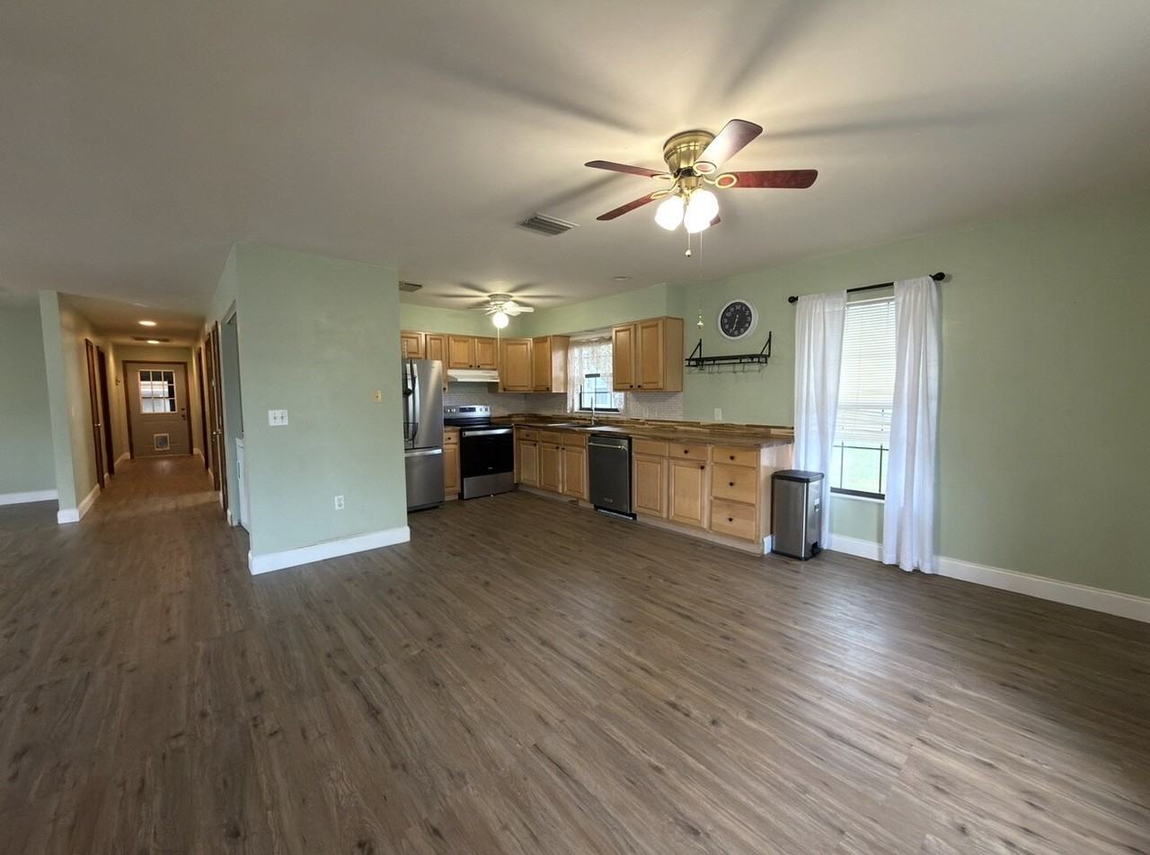 6446 Stillwater Ave - Photo 4 of 15