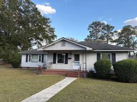 featured image of 2534 Cole Dr