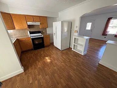 2534 Cole Dr - Photo 4 of 15