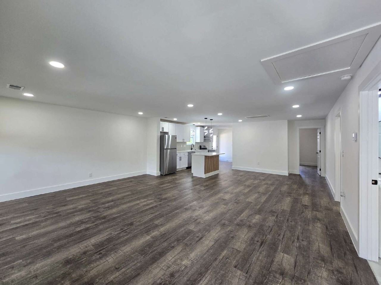353 Hickory Hts - Photo 3 of 16