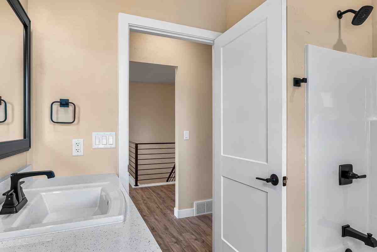 N8739 Connor Cir - Photo 5 of 20