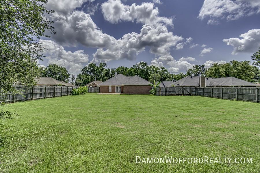 131 Hunters Row - Photo 6 of 50