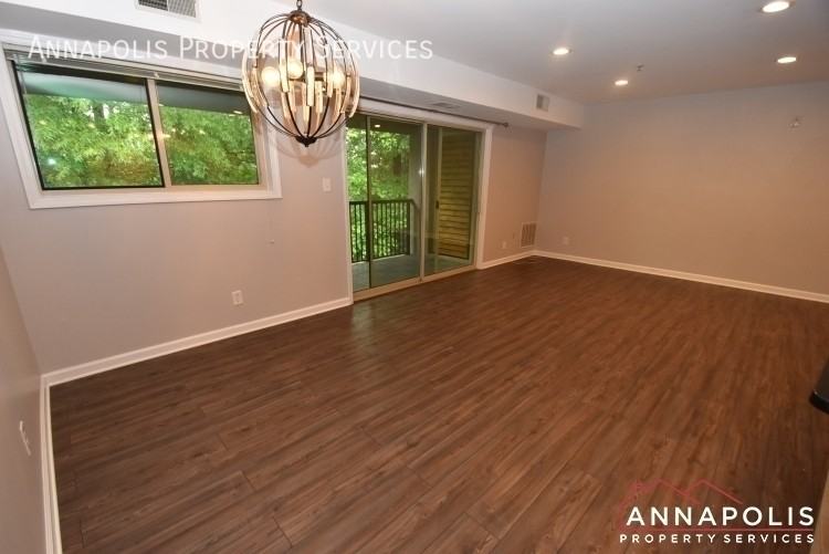 1101 Primrose Ct #302 - Photo 7 of 27