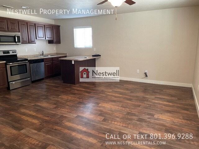 284 N 725 E - Photo 4 of 21