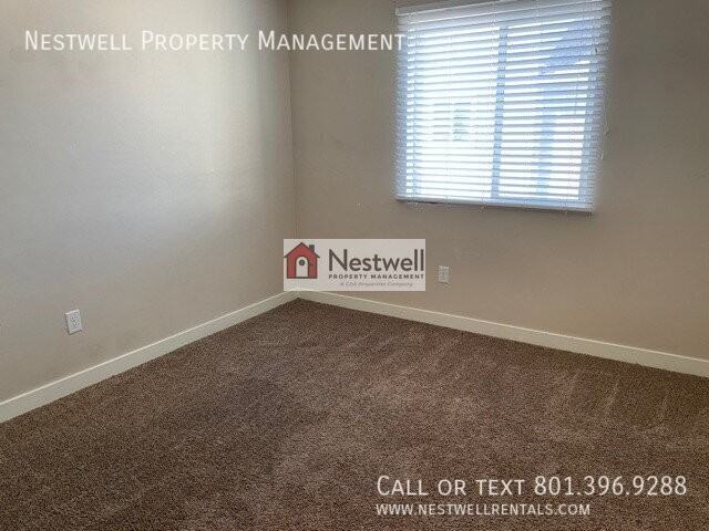284 N 725 E - Photo 7 of 21