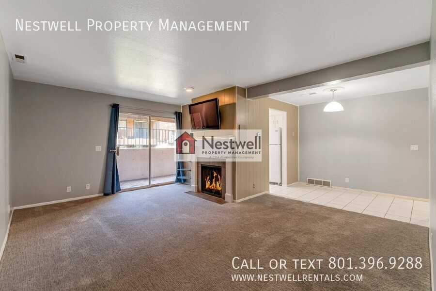2422 S Elizabeth St #2 - Photo 3 of 17