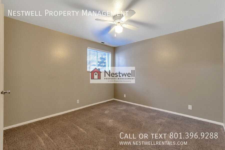 2422 S Elizabeth St #2 - Photo 7 of 17