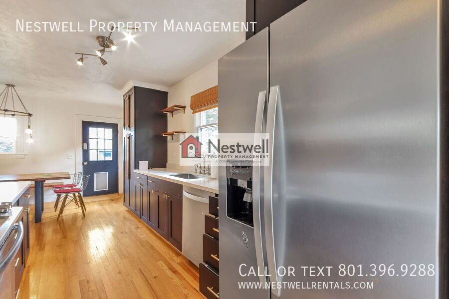 1062 E Roosevelt Ave - Photo 2 of 30