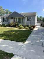 featured image of 5607 Haverhill Ave