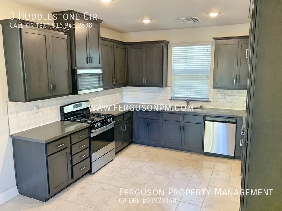 3 Huddlestone Cir - Photo 2 of 16