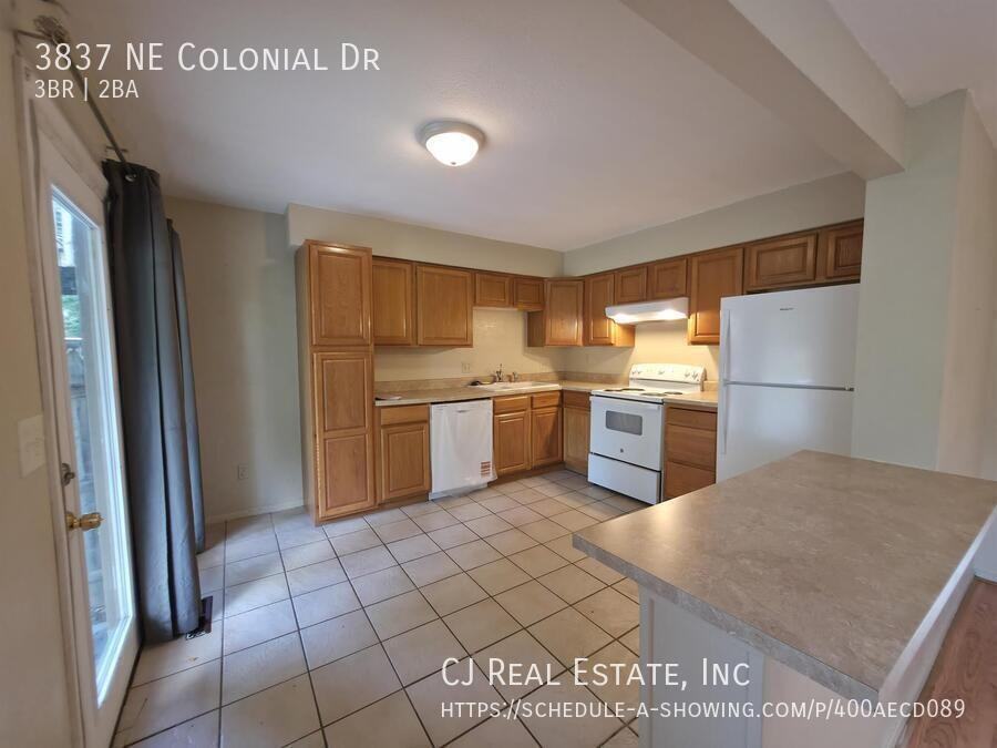 3837 Ne Colonial Dr - Photo 5 of 11