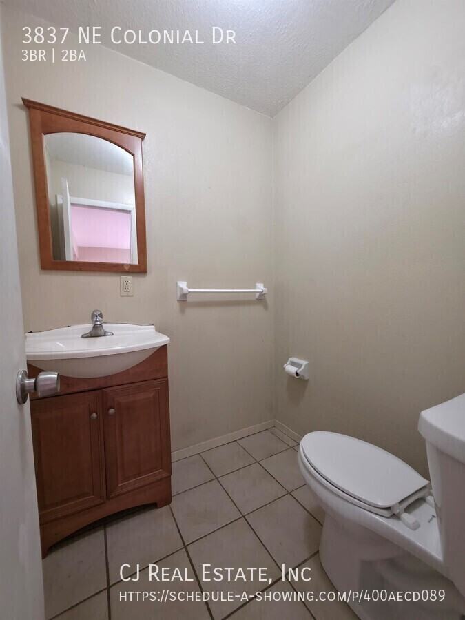 3837 Ne Colonial Dr - Photo 6 of 11