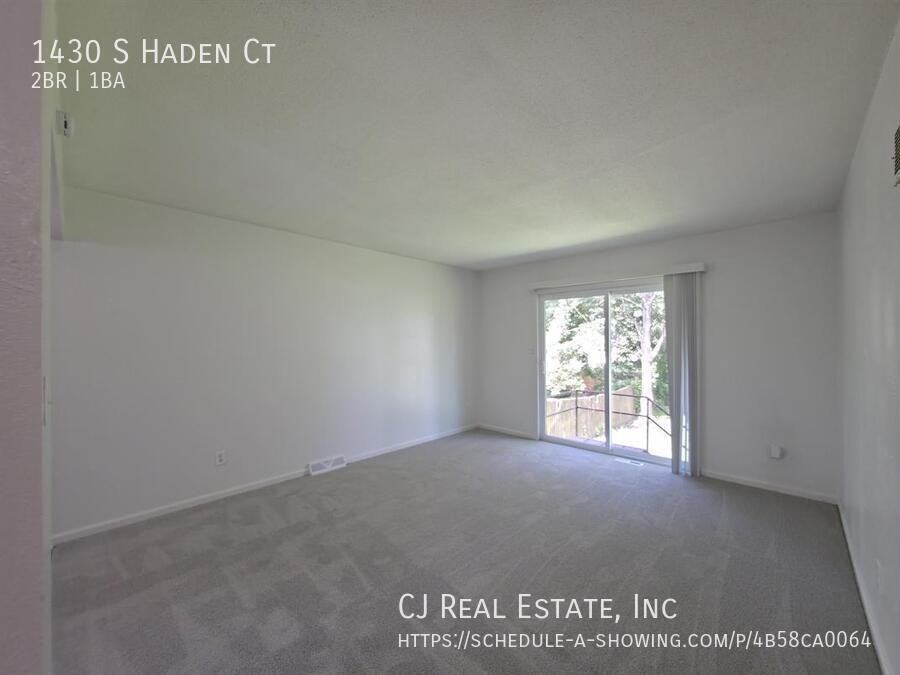 1430 S Haden Ct - Photo 3 of 11