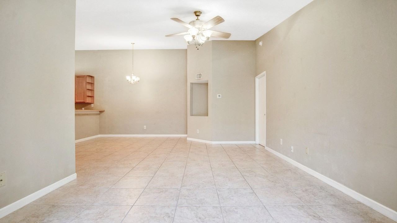 6019 Scotchwood Gln #204 - Photo 5 of 17