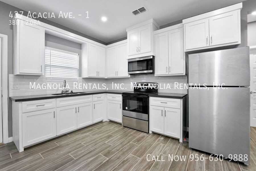 437 E Acacia St #1 - Photo 4 of 14