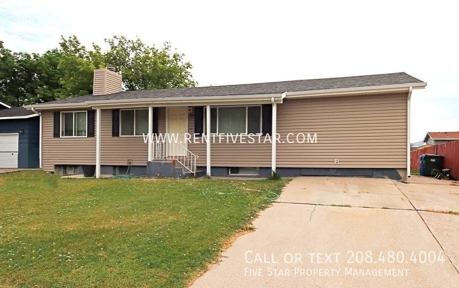 3710 Cardinal Dr