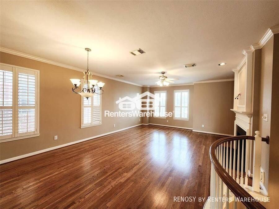 2637 W Dallas St - Photo 3 of 22