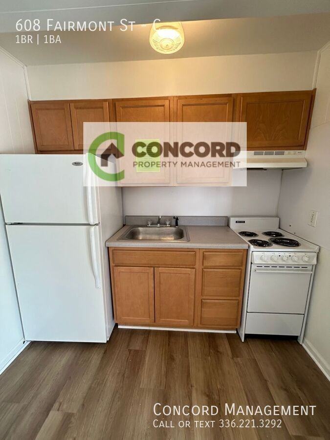 608 Fairmont St #C - Photo 6 of 10