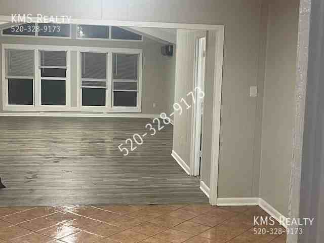 221 Southbrook Dr - Photo 3 of 27