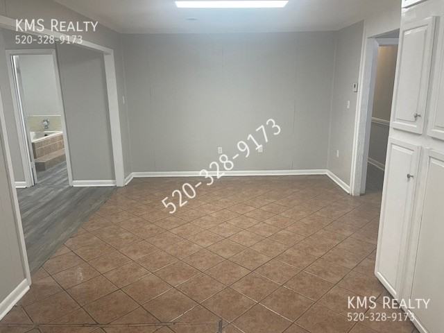 221 Southbrook Dr - Photo 6 of 27