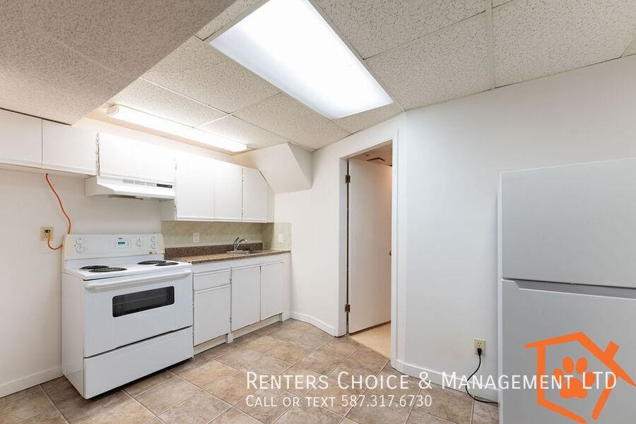 27B Laval Pl W - Photo 3 of 9