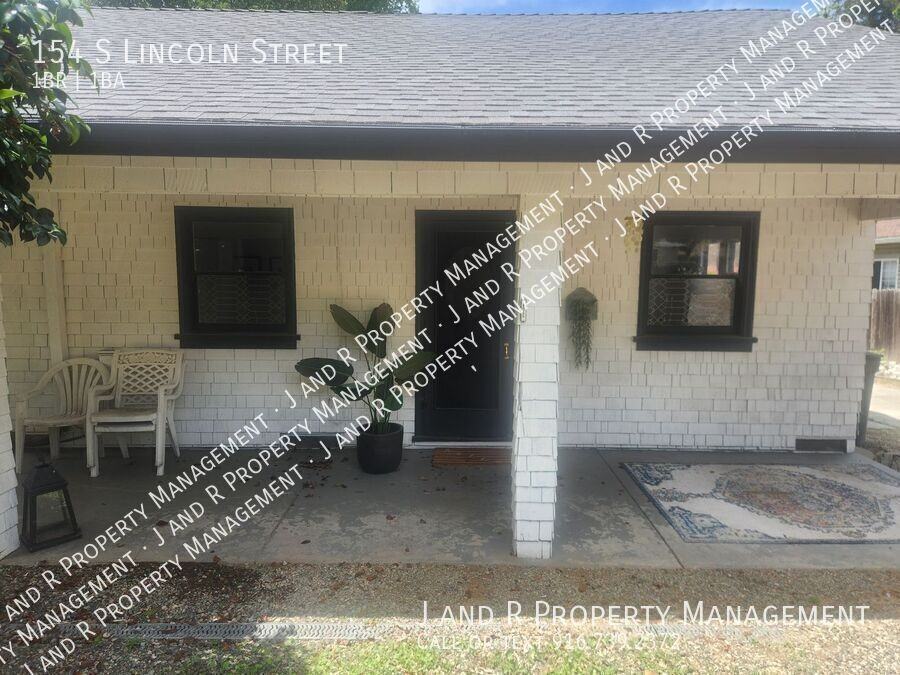 154 S Lincoln St - Photo 4 of 26