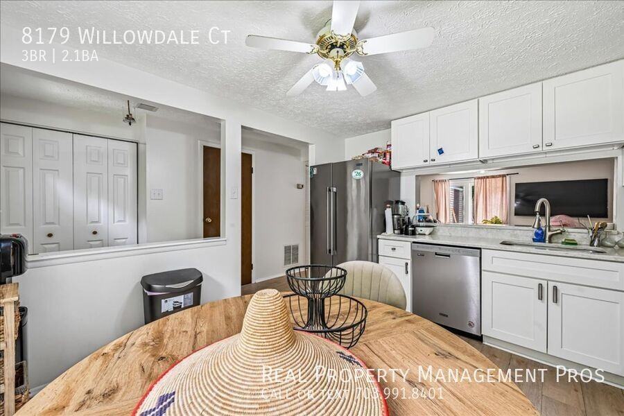 8179 Willowdale Ct - Photo 6 of 25
