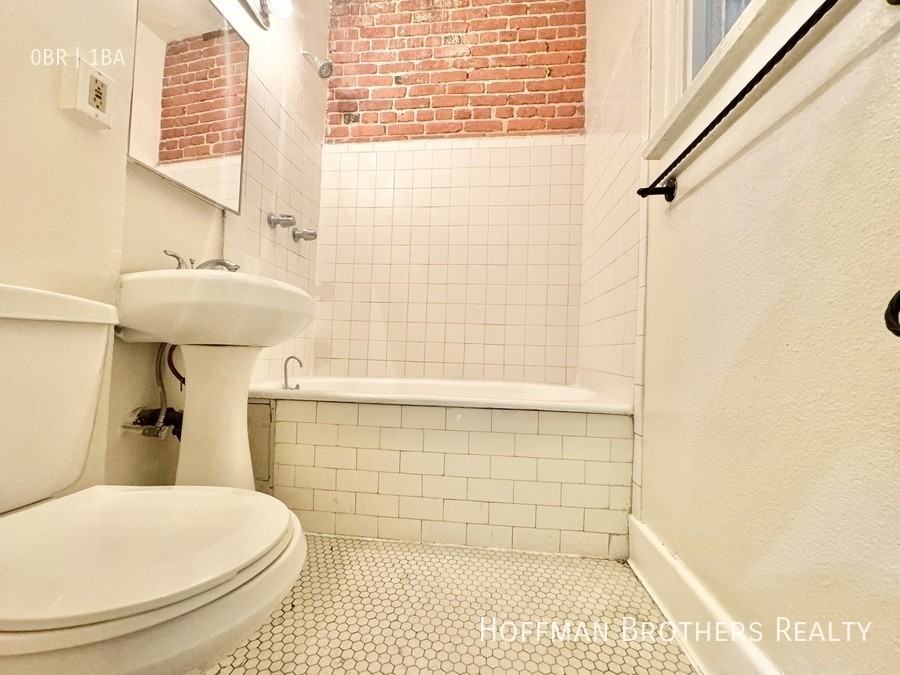 532 S Coronado St #311 - Photo 4 of 5