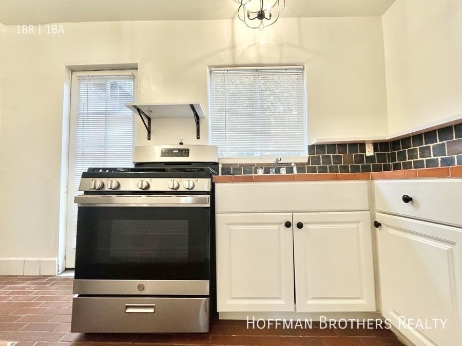 407 S Coronado St #1 - Photo 3 of 10
