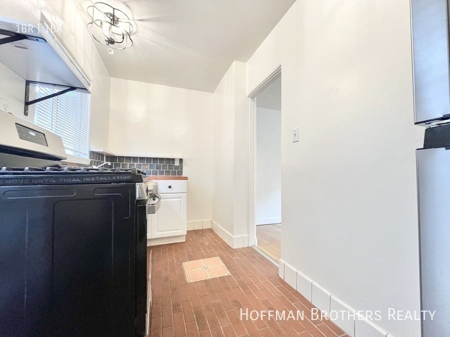 407 S Coronado St #1 - Photo 4 of 10