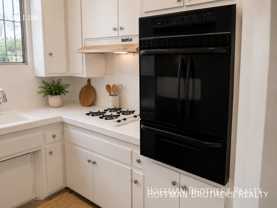 1935 Obama Blvd #4 - Photo 1 of 1