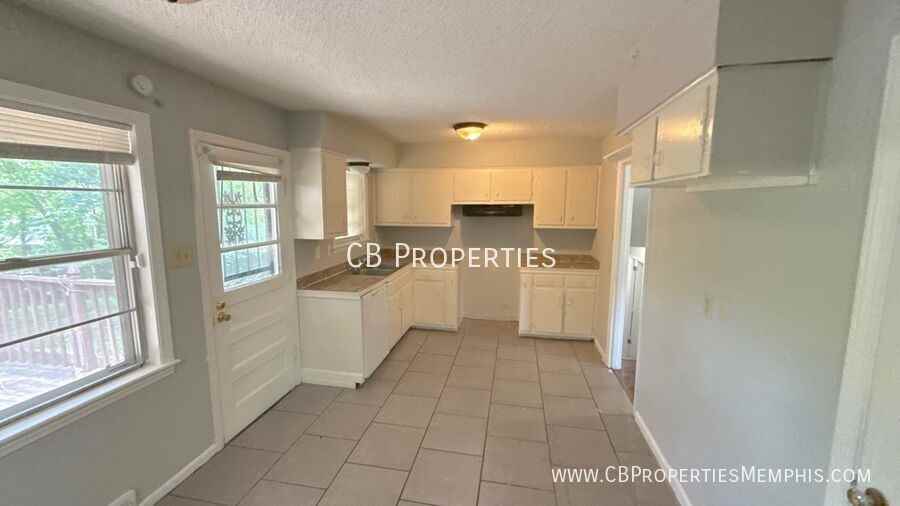 2991 Robbiedon St - Photo 2 of 11