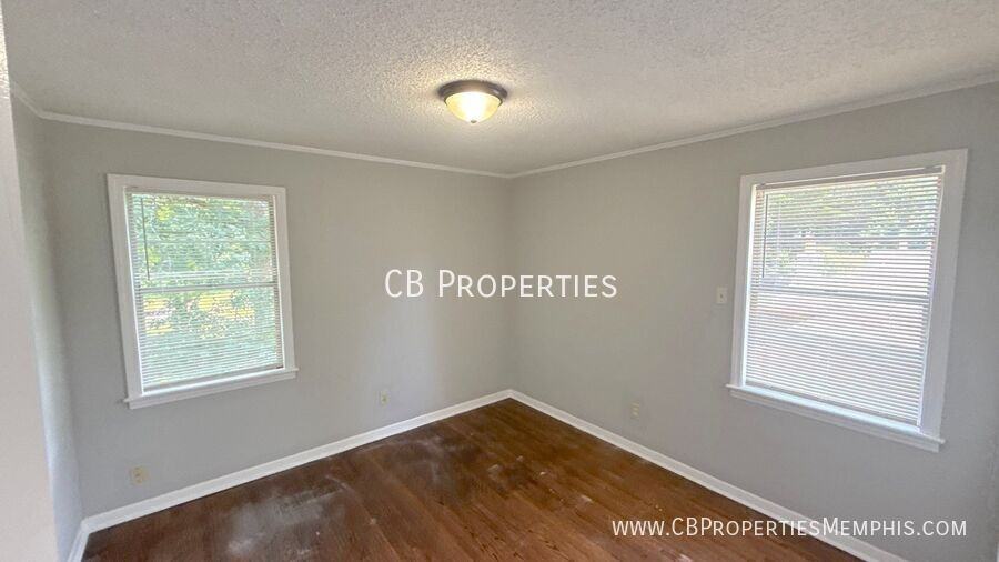 2991 Robbiedon St - Photo 4 of 11