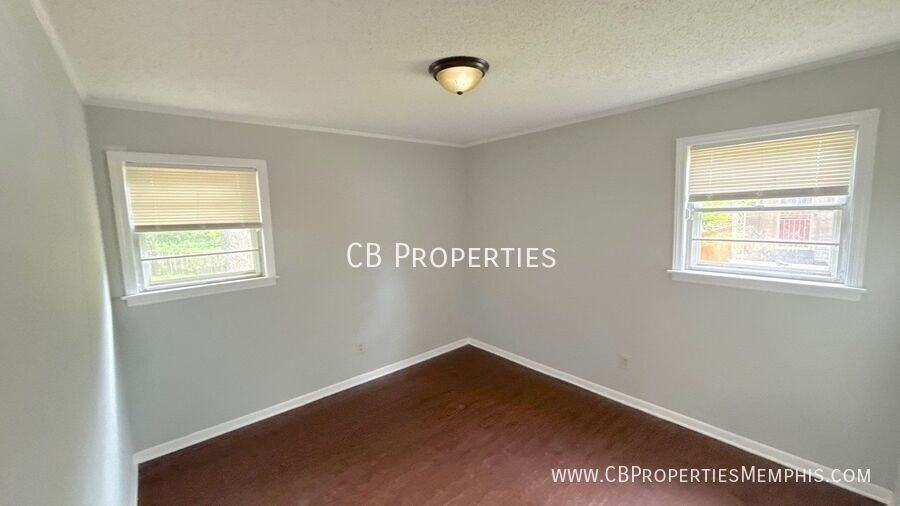 2991 Robbiedon St - Photo 5 of 11