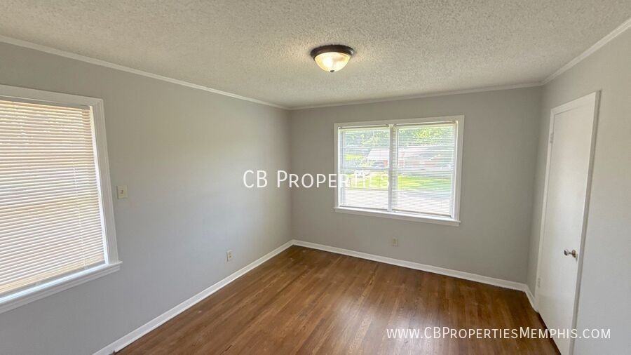 2991 Robbiedon St - Photo 7 of 11