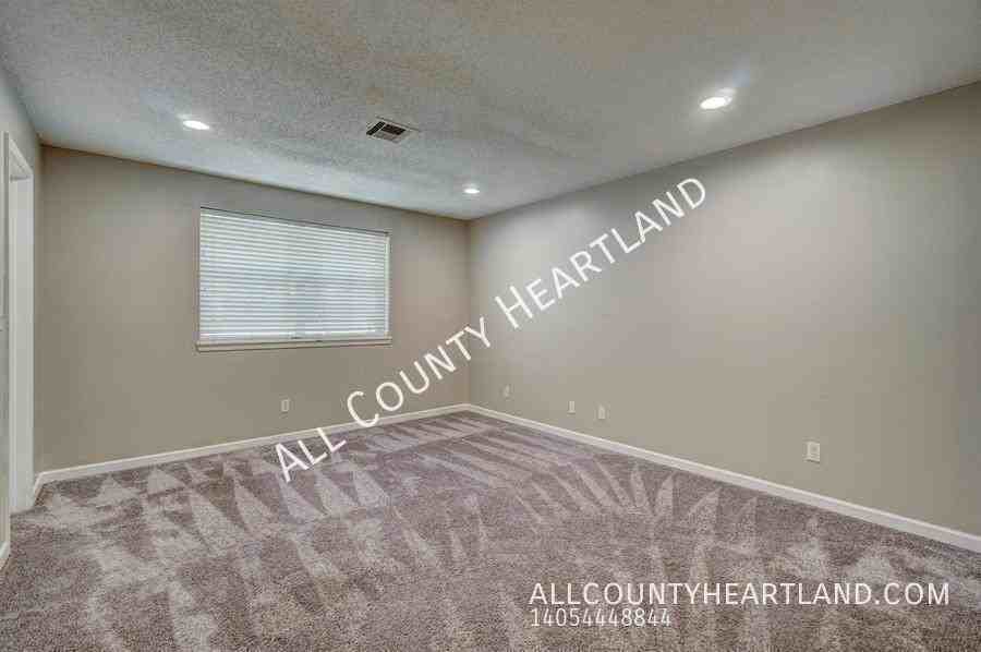 1528 Apollo Rd - Photo 7 of 19