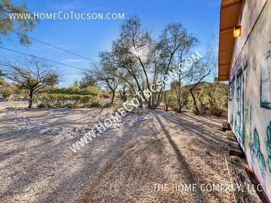 1509 E Blacklidge Dr - Photo 4 of 33