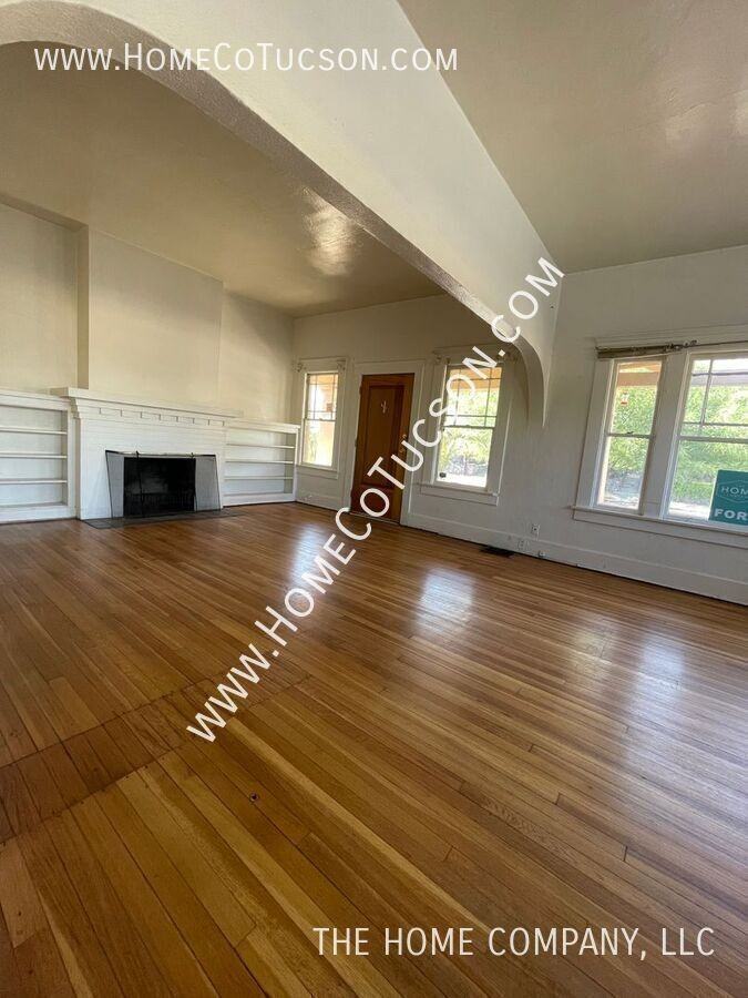 222 E 4th Street MAIN HOUSE - Photo 4 of 19