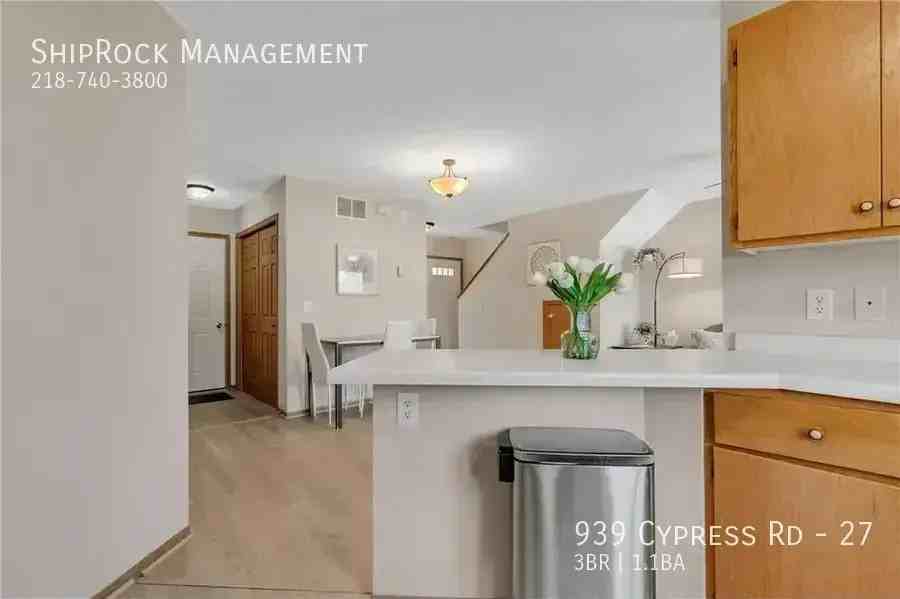 939 Cypress Rd #27 - Photo 5 of 23